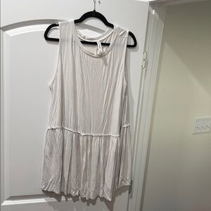 Zenana Outfitters Cream Sleeveless Tunic